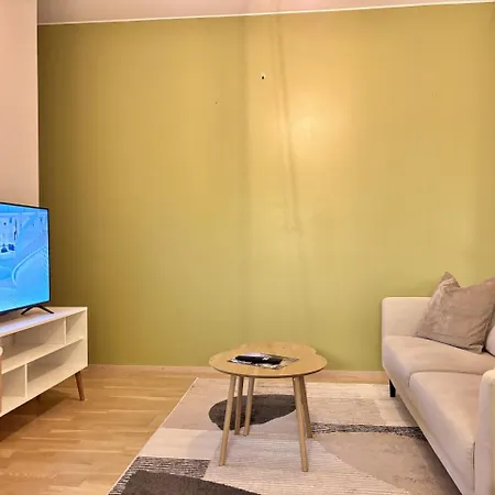 Borg Itsenaeisyydenkatu, Large Lägenhet Björneborg
