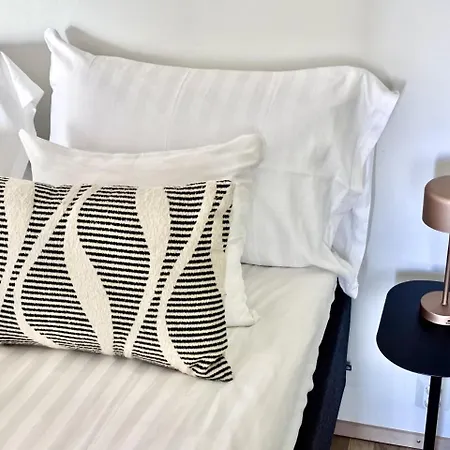 Borg Itsenaeisyydenkatu, Large * Björneborg