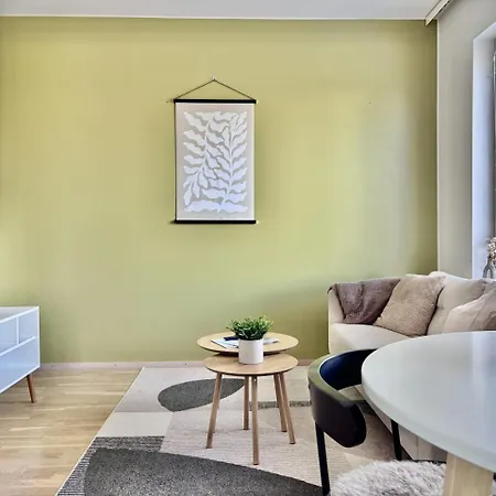Borg Itsenaeisyydenkatu, Large Lägenhet