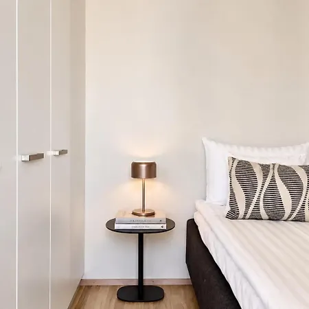 Borg Itsenäisyydenkatu, Large Studio Apt Huoneisto