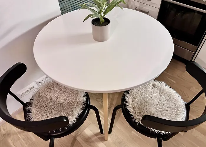 Borg Itsenaeisyydenkatu, Large * Пори